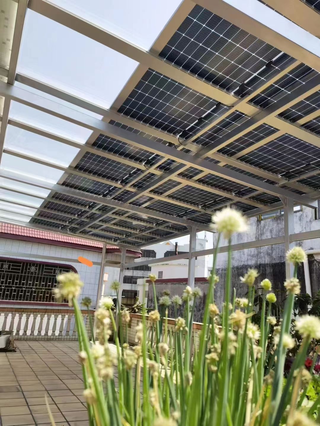 中山别墅家用屋顶太阳能发电系统安装
